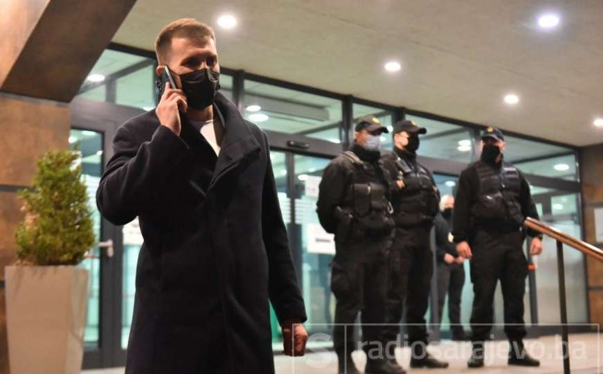 Aktivisti NiP-a odustali od protesta ispred zgrade Općine Novi Grad, Delić reagirao