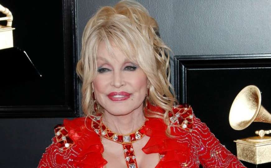 Dolly Parton donirala milon dolara za istraživanje Modernine vakcine