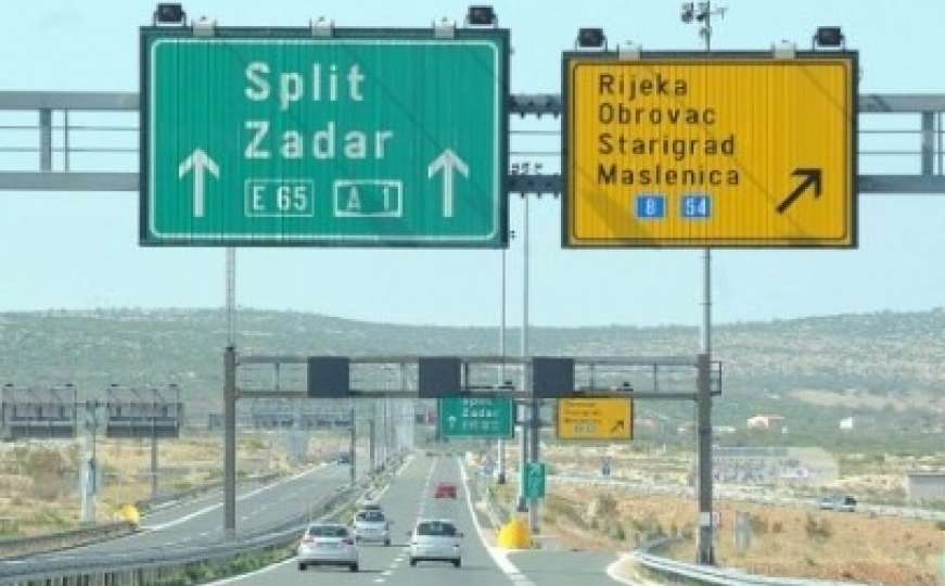 Teška saobraćajna nesreća na autoputu Zagreb-Split: Više osoba stradalo