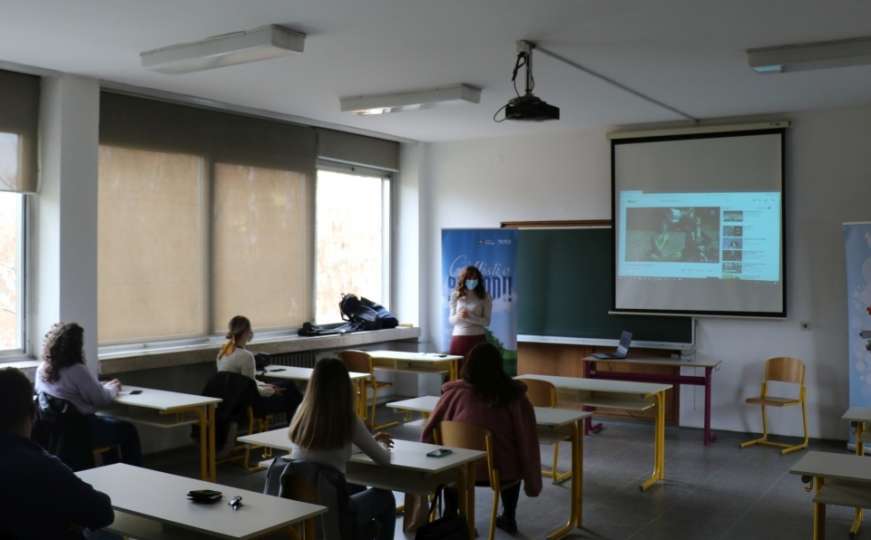 Studenti u Tuzli slušali predavanja iskusnih novinarki o zaštiti okoliša