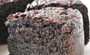 Ljudi masovno dijele recept za "najbolji čokoladni kolač na svijetu"