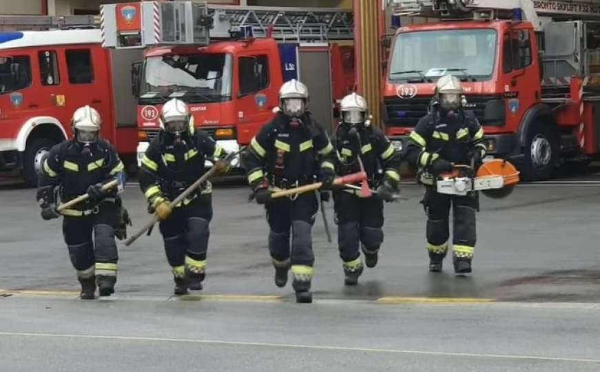 Srušio se strop objekta u Zagrebu, vatrogasci izvlačili stanare