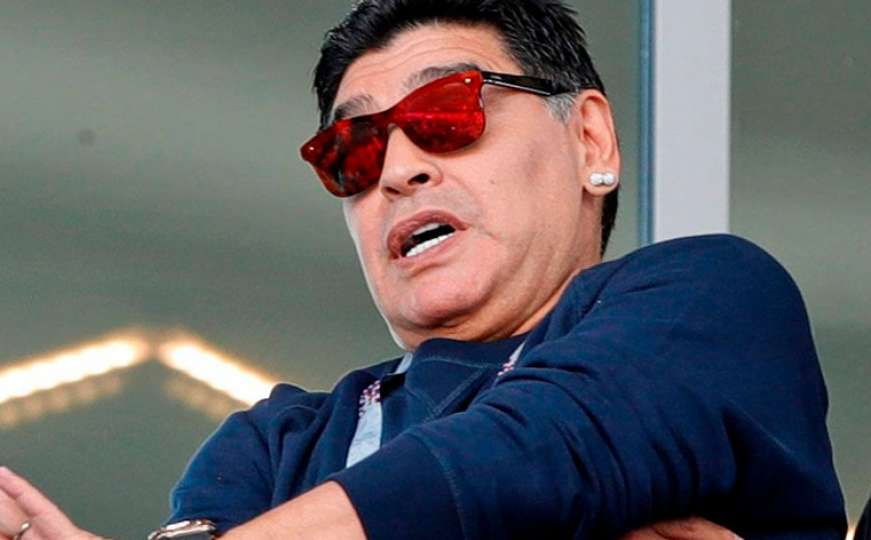 Diego Maradona i zagrijavanje u dresu Napolija koje se gledalo otvorenih usta