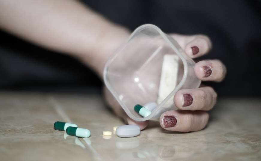 Djevojčica (14) popila više od 70 tableta antidepresiva