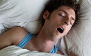 Spavanje s otvorenim ustima je vrlo štetno! Evo zbog čega