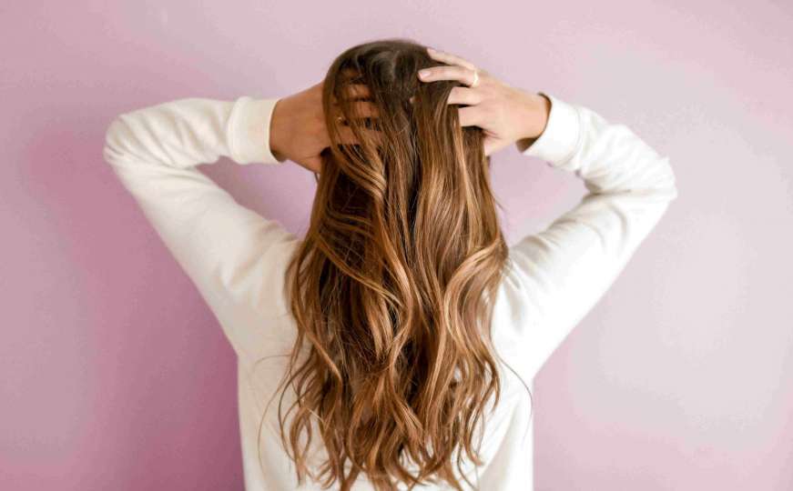 Uz ovih 9 trikova kosa će izgledati čisto i ne treba je prati toliko često