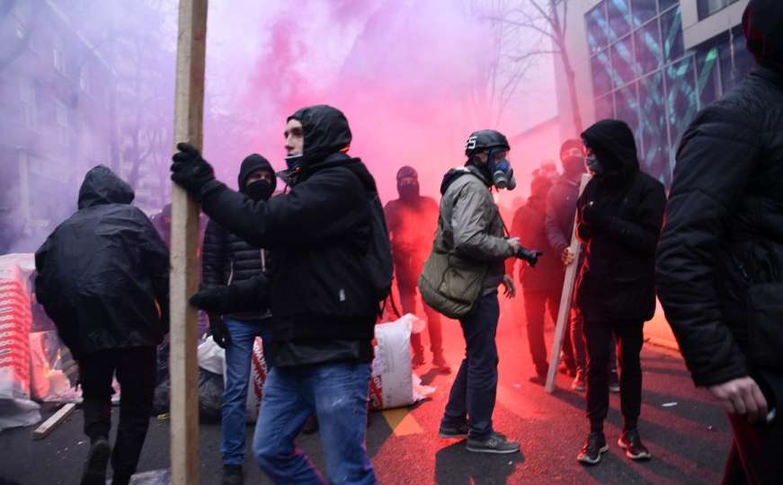 Protesti u Francuskoj: Demonstranti se sukobili s policijom, 22 osobe uhapšene
