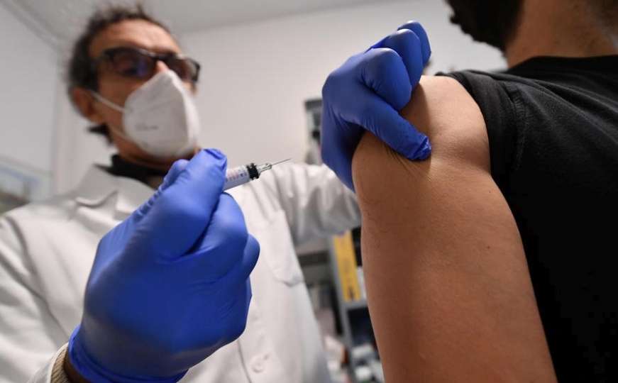 Poznato kada počinje vakcinacija protiv koronavirusa u Velikoj Britaniji