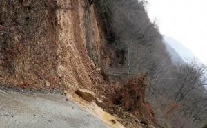 Oprez, vozači: Mokar kolovoz, učestali odroni i jaki udari vjetra