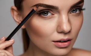 Make up za početnike: Pet trikova koji će vam olakšati šminkanje