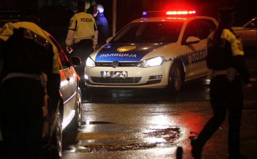 Stravična nesreća u BiH: Vozač poginuo, dvije osobe povrijeđene