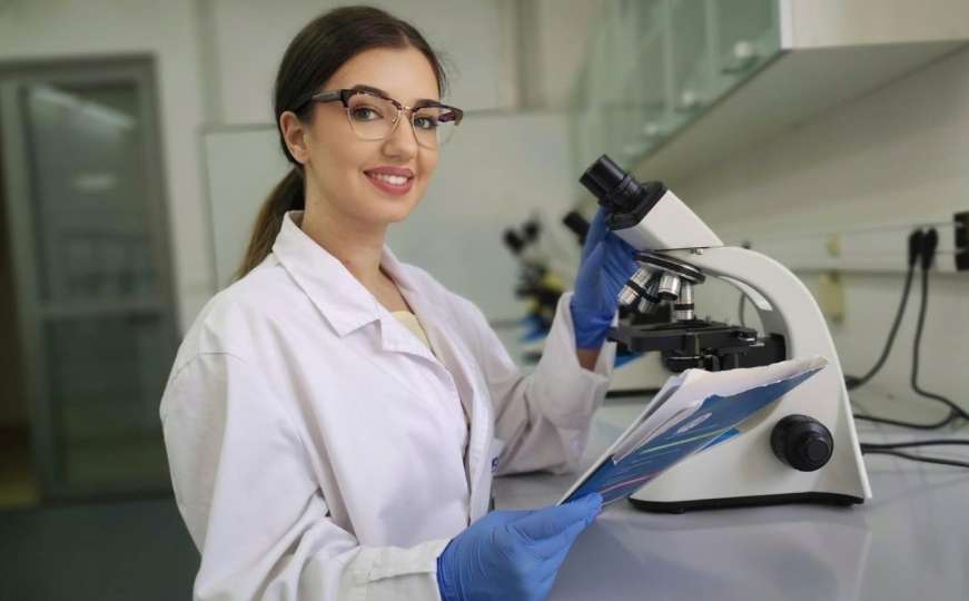 Mlada naučnica iz Sarajeva radila u kompanijama koje su bitno uticale na razvoj vakcine