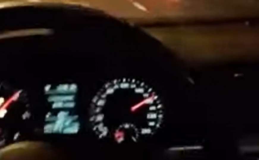 BiH: Vozač vozio 180 kilometara na sat u vrijeme zabrane kretanja i sve snimao