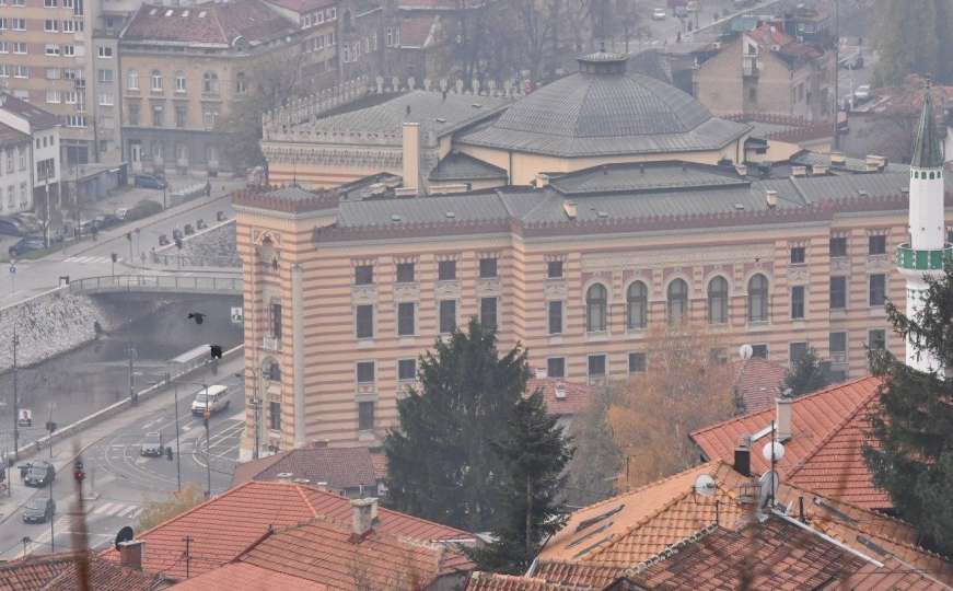 Alarmantni podaci: Zrak u Sarajevu jutros nezdrav na svim mjernim stanicama