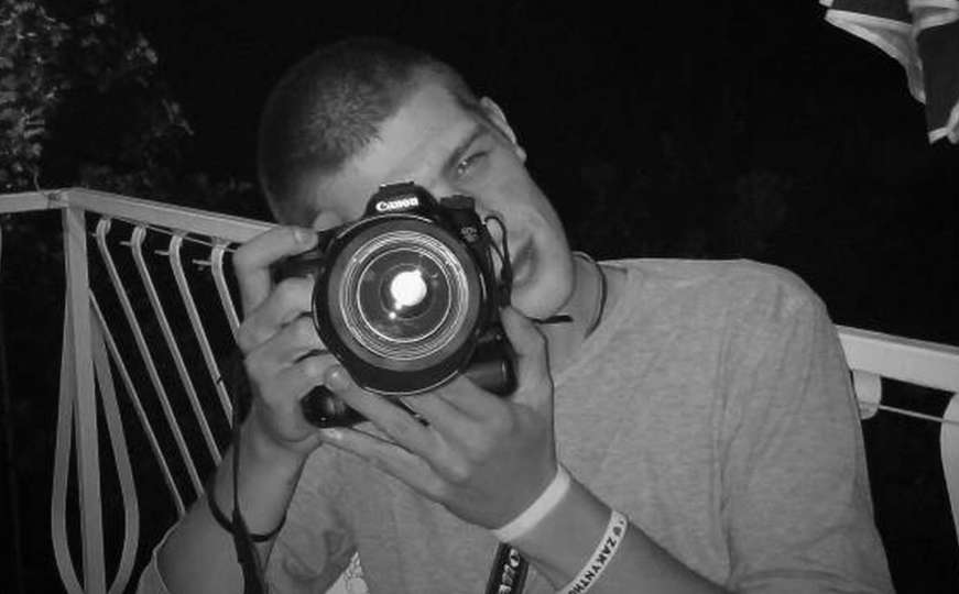 Preminuo Hrvoje Batinić, mladi fotograf i veliki zaljubljenik u oluje