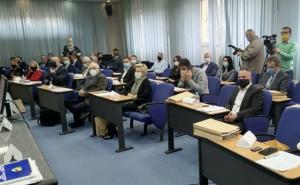 Zasad o(p)stala Vlada Tuzlanskog kantona