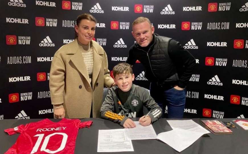 Sin legendarnog Waynea Rooneya potpisao ugovor s Manchester Unitedom