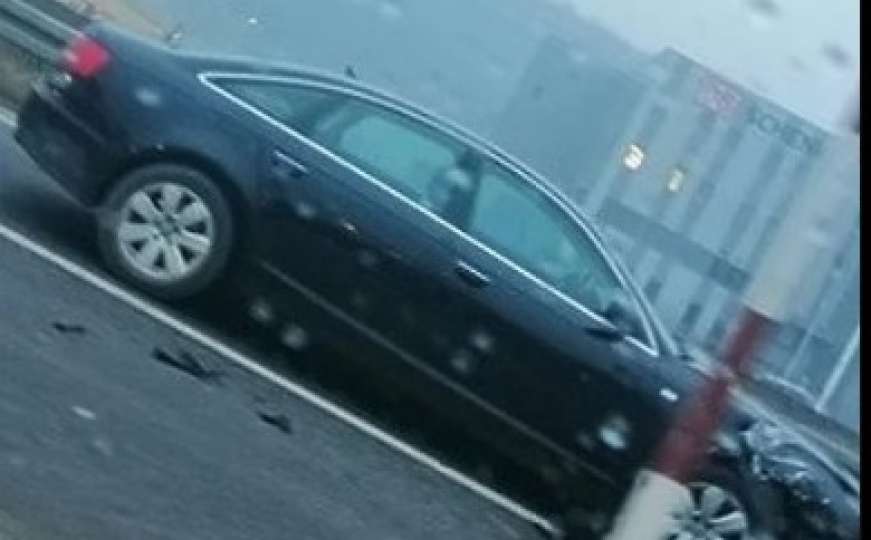 Nesreća na M-17 kod Sarajeva: Velika materijalna šteta na automobilima