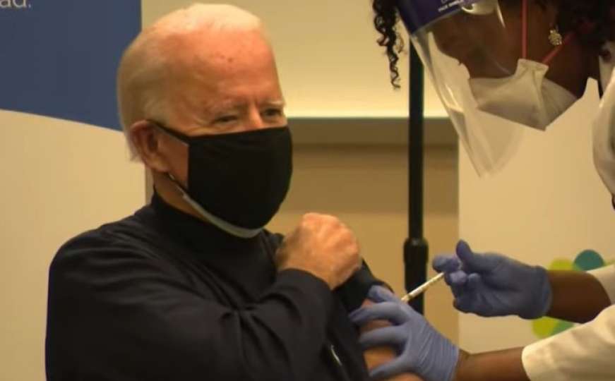 Joe Biden primio vakcinu protiv koronavirusa uživo u programu