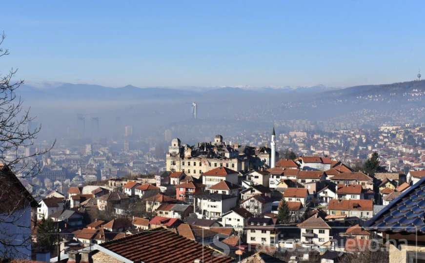 Sunce obasjalo Sarajevo, zrak i dalje zagađen