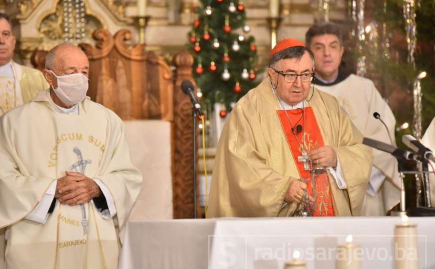Snažna poruka kardinala Puljića tokom božićne mise u katedrali “Srca Isusova“ 