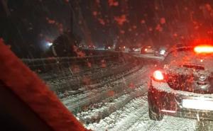 Snijeg već izazvao kolaps u saobraćaju: Evo gdje je najteža situacija