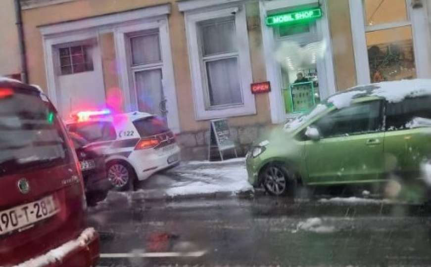 Potpuni kolaps saobraćaja u Sarajevu: Snijeg izazvao haos na cesti