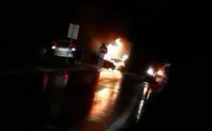 Nesreća u BiH: Automobil izgorio nakon sudara, jedna osoba prevezena bolnicu 
