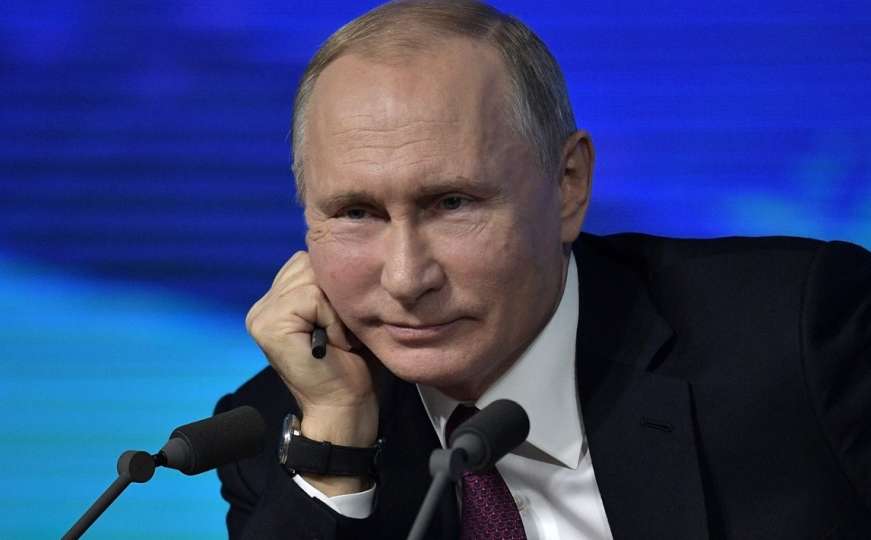 Kremlj saopštio da će Putin uskoro biti vakcinisan protiv koronavirusa