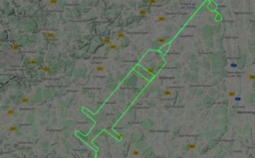Njemački pilot iscrtao na nebu vakcinu dugu 70 kilometara