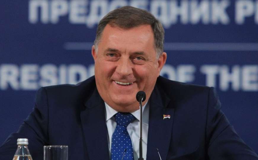 Stihovi se opet rimuju: Osvanula još jedna poruka Miloradu Dodiku 