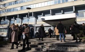 I građani Sarajeva izašli na ulicu zbog silovitog potresa