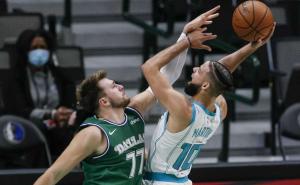Charlotte u gostima iznenadio Dallas, Nurkić ispod prosjeka