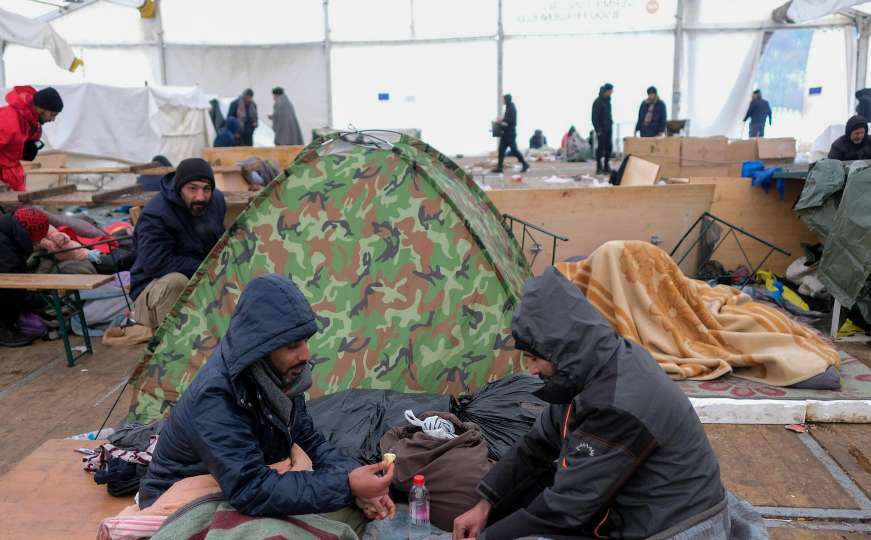 Italija dodjeljuje 500.000 eura Crvenom križu koji pomaže migrantima u BiH