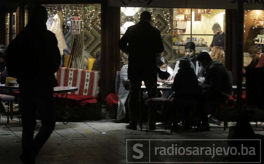 Novogodišnja noć: Inspektori i policija na terenu u Sarajevu
