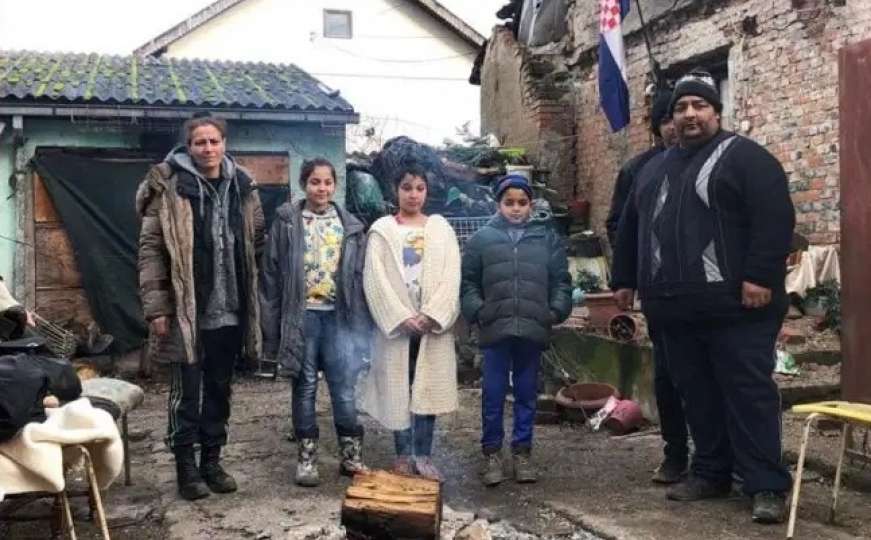 Zaboravljeni nakon potresa: Obitelj iz Gline već četvrti dan živi na otvorenom
