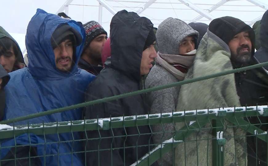 New York Times o migrantskoj krizi u BiH: Stotine migranata se smrzava