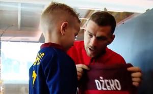 Veliko srce ima naš Edin: Roma objavila video susreta dječaka Davida i Džeke