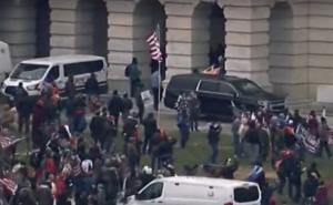 Haos je u Washingtonu: Trumpove pristalice upale u Capitol