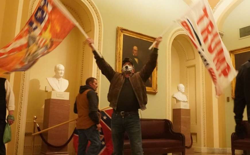 Pogledajte prizore iz Washingtona - pobunjenici napali Capitol
