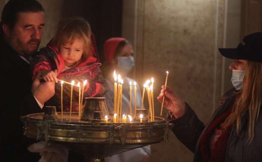 Božićna liturgija u Sabornoj crkvi: Mirom sve započinje i sve završava