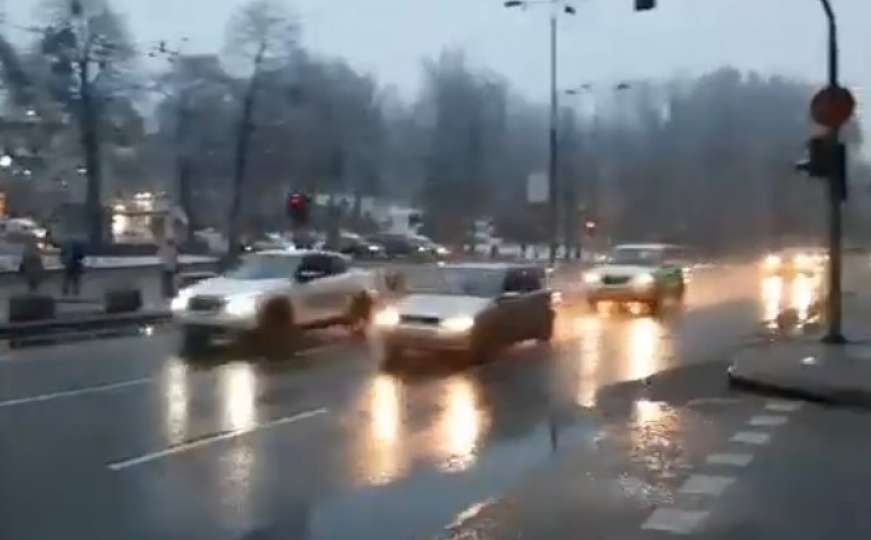 Snijeg osvanuo u Sarajevu: Pogledajte kako je jutros u glavnom gradu BiH