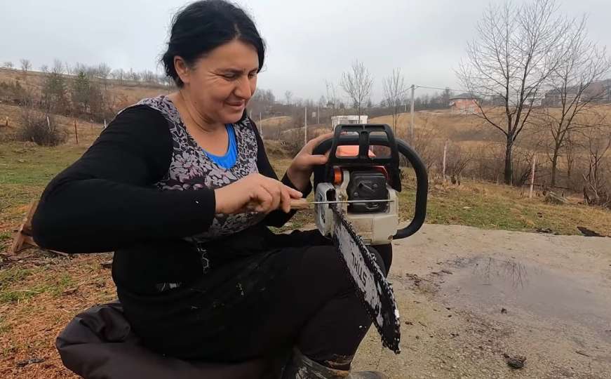 Samohrana majka motorkom zarađuje za život: Narod mi pomaže da ne odem u zatvor