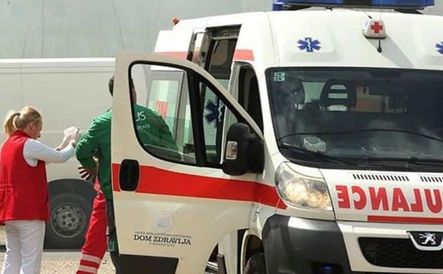 Nesreća kod Sarajeva: Jedna osoba povrijeđena, saobraćaj bio obustavljen