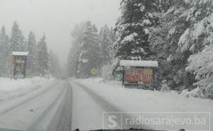 Čitatelji našeg portala ogorčeni: Niko ne čisti snijeg sa ceste, pogledajte