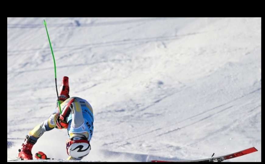 Težak pad norveškog skijaša, na nosilima iznesen sa staze