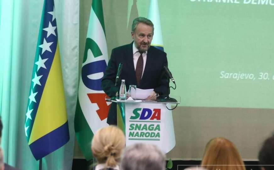 SDA se oglasila o Krivokapiću, ima poruku i za Abazovića: Podmuklo, licemjerno...