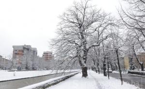 Prava zimska idila: Snježne pahuljice prekrile ulice Sarajeva
