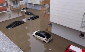 Na Kosovu evakuacija građana, voda nanijela veliku štetu