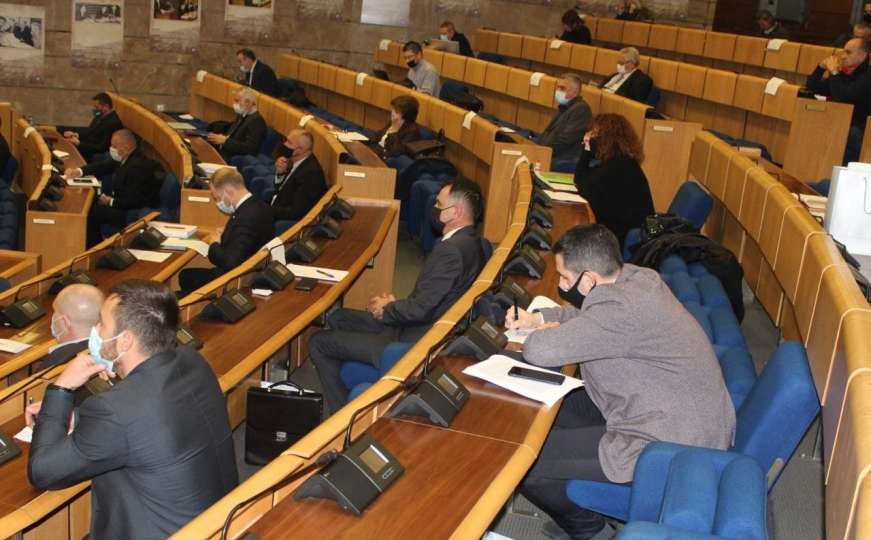 Federacija BiH dobila budžet od 5,4 milijarde KM, glasalo se dva puta